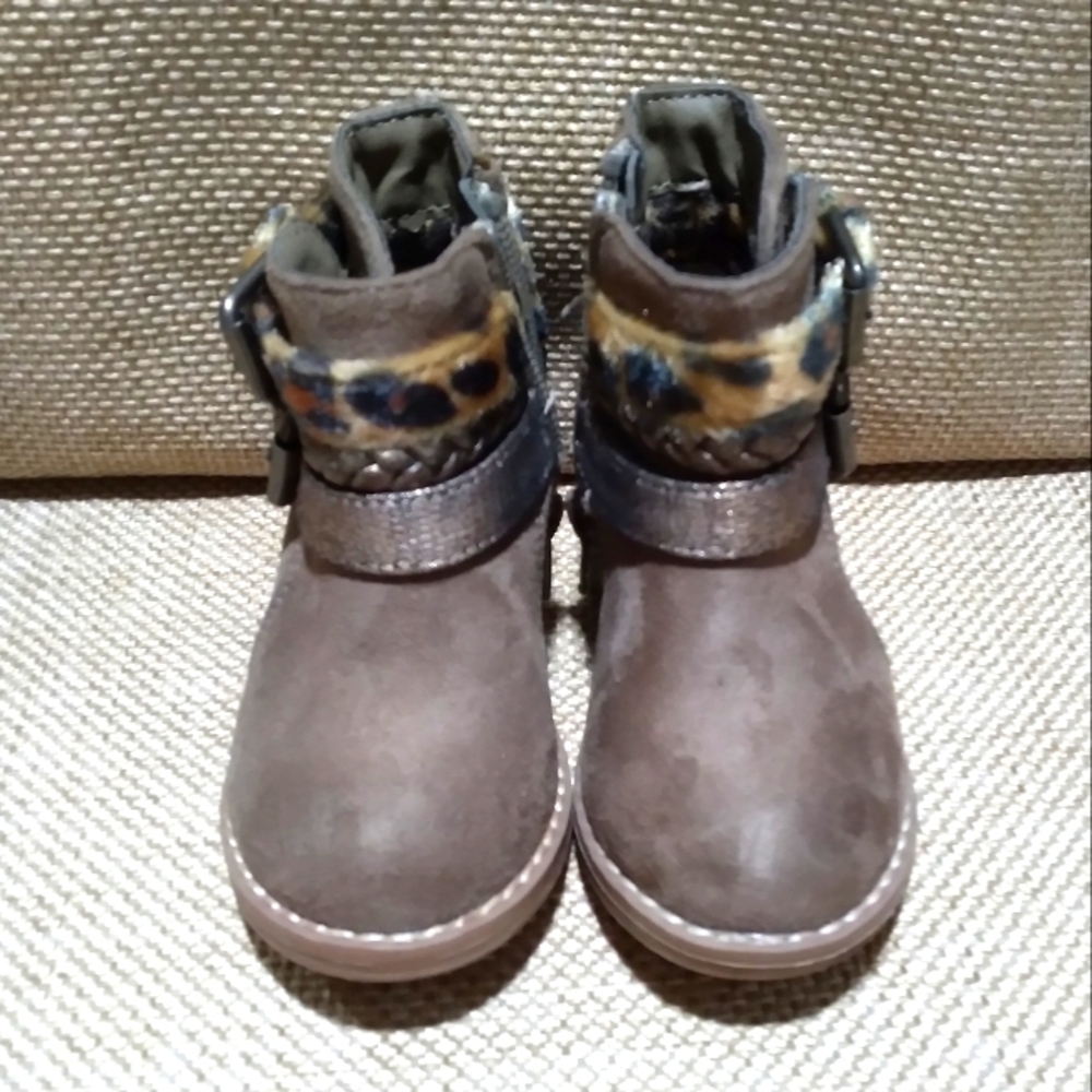 No Call Size 6 Ankle Boots